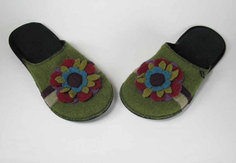 Wool Slippers with Flower